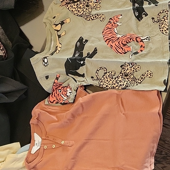 H&M Boys Short Sleeve T-shirts s: 4-6T - Picture 11 of 16